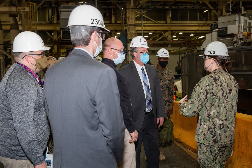 Acting Secretary of the Navy Thomas W. Harker visits the Production Machine Shop during his tour of Norfolk Naval Shipyard March 17