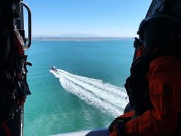 Coast Guard, Marine crews collaborate in joint training exercise in San Diego