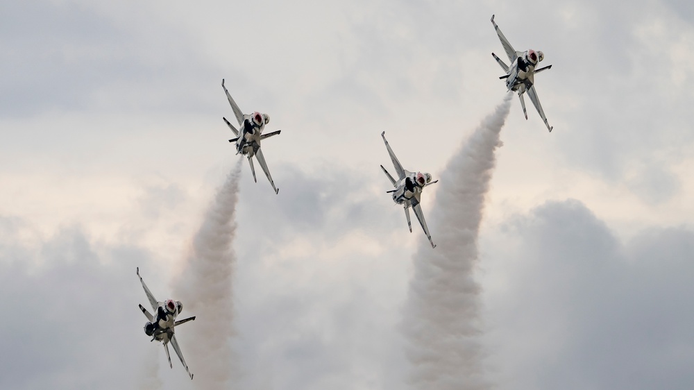 USAF Thunderbirds certify for 2021 season