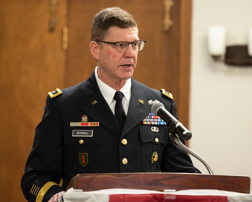 RIA honors SES’s 40-year career in farewell ceremony