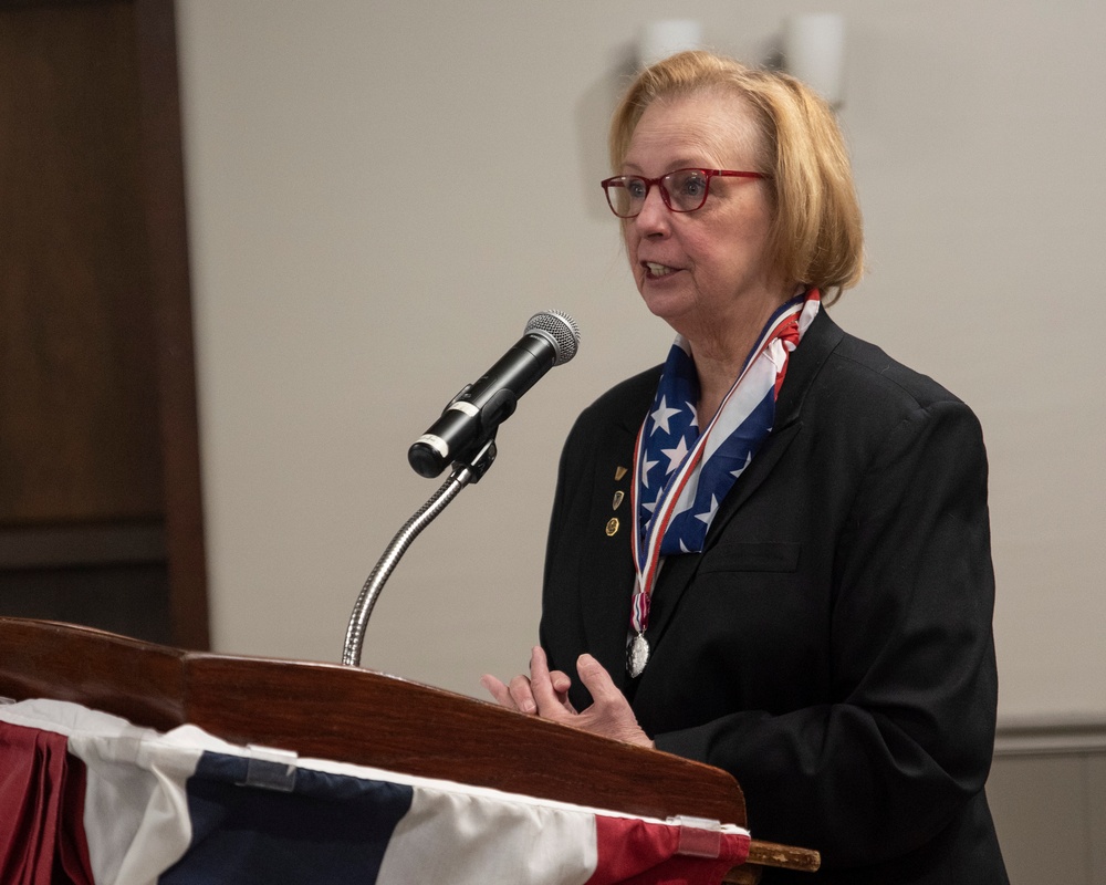 RIA honors SES’s 40-year career in farewell ceremony
