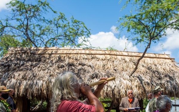 Blessing at Loko Pa’aiau Fishpond