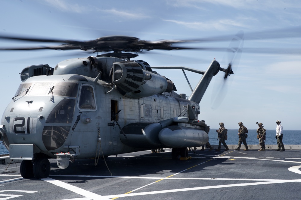 BLT 1/1 Departs USS Portland for Helicopter Raid