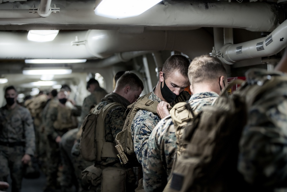 BLT 1/1 Departs USS Portland for Helicopter Raid