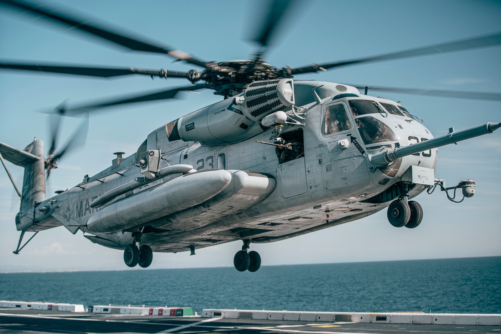 BLT 1/1 Departs USS Portland for Helicopter Raid
