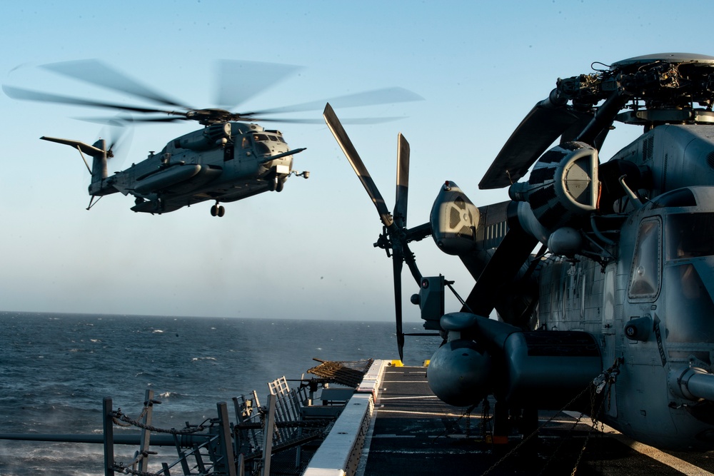 VMM-165 (REIN) Conducts Flight Operations Aboard USS Portland