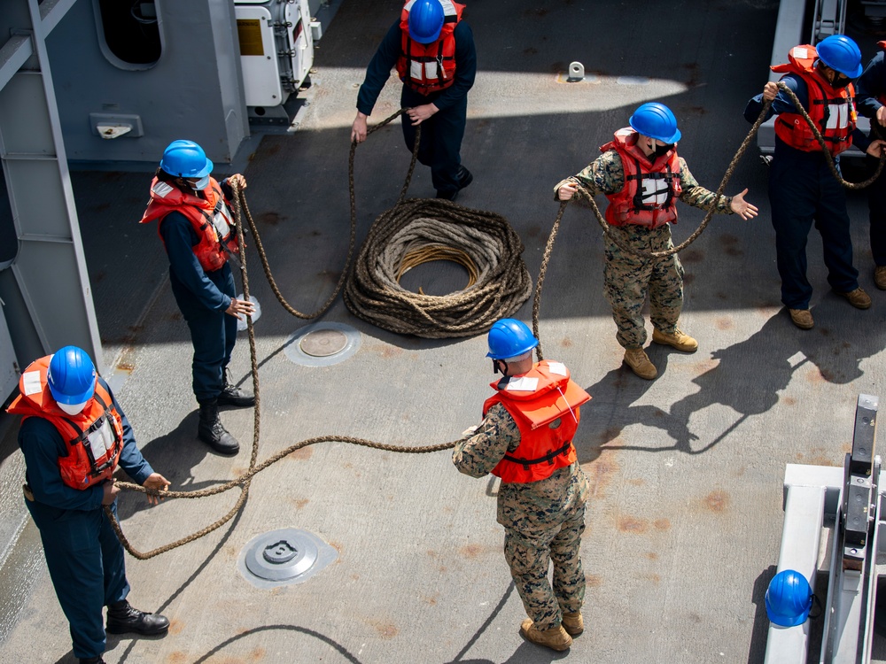 11th MEU, USS Portland Receive Replenishment-At-Sea