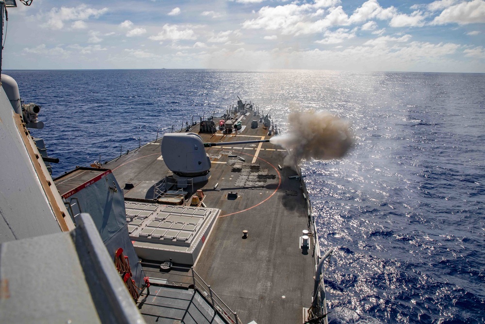 USS Barry conducts live-fire gunnery exercise