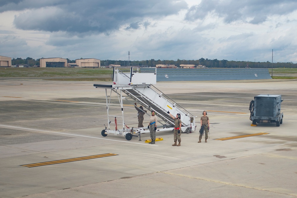 First all-female JSTARS flight crew honors women’s history month with flight