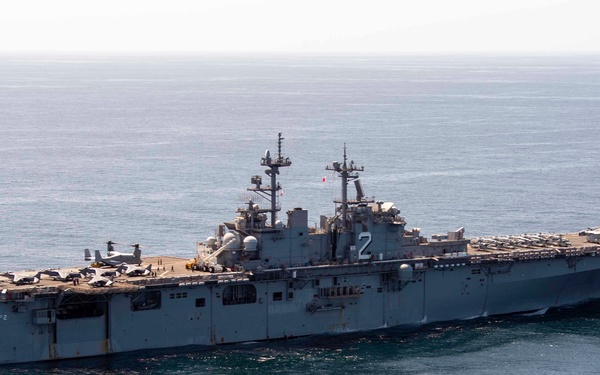 USS Essex LCAC Operations