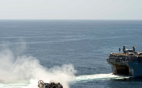 USS Essex LCAC Operations