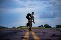 MRF-D Main Body One Touches Down in Darwin