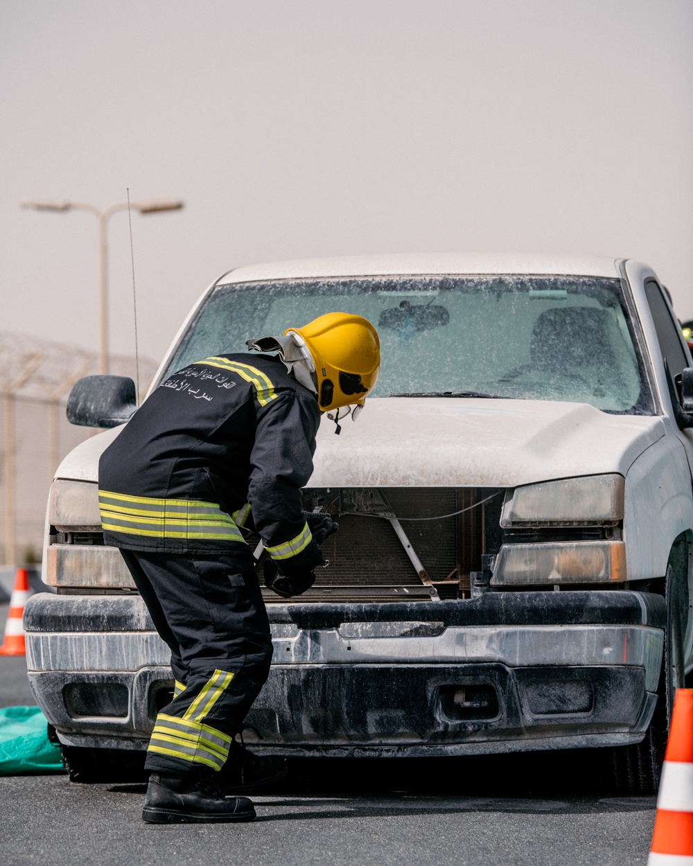 Qatar-U.S. Air  Force joint fire department vehicle extrication training