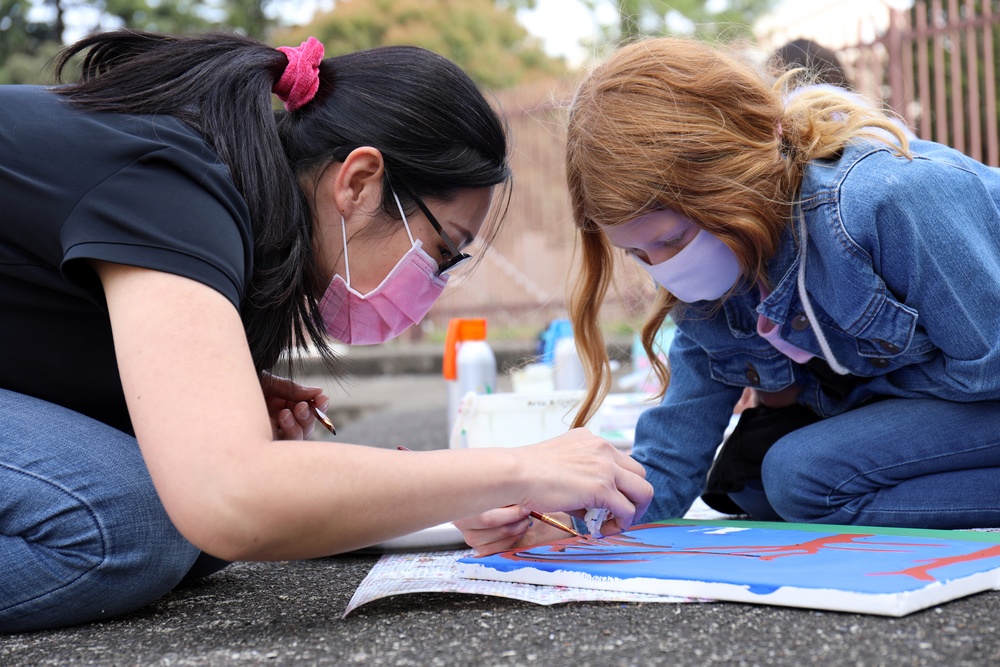 Camp Zama cherry blossom trees inspire artists during class