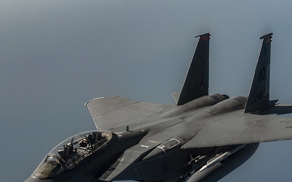 Python Ops refuel F-15E’s