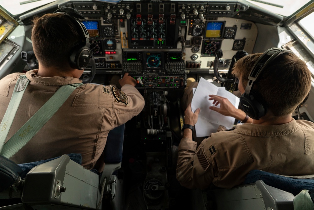 Python Ops refuel F-15E’s