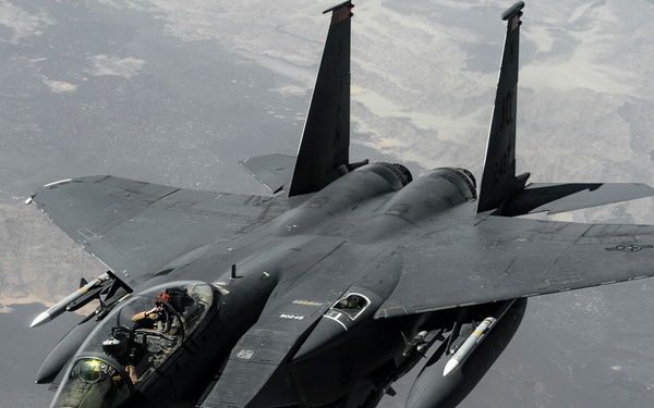 Python Ops refuel F-15E’s