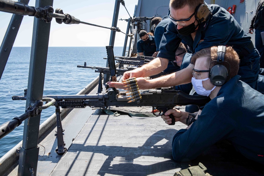 Arlington Sailors shoot the M240B machine gun