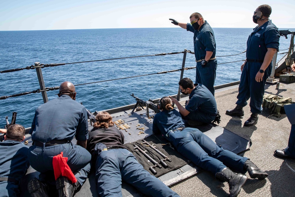 Arlington Sailors shoot the M240B machine gun