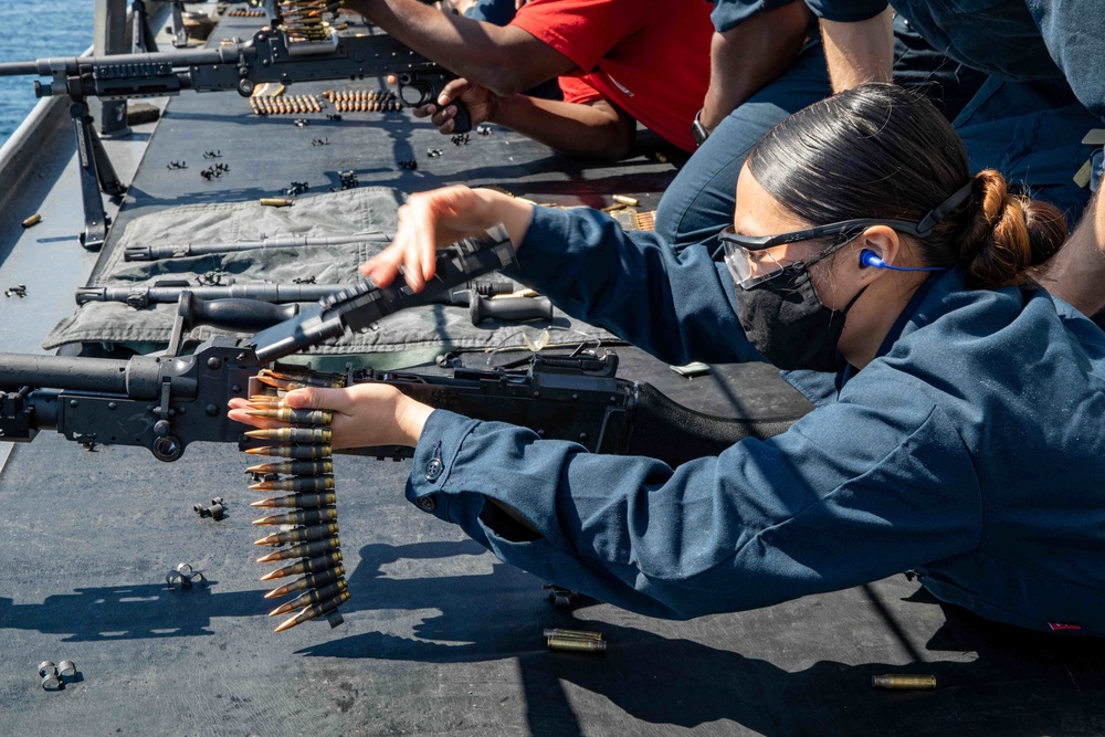 Arlington Sailors shoot the M240B machine gun
