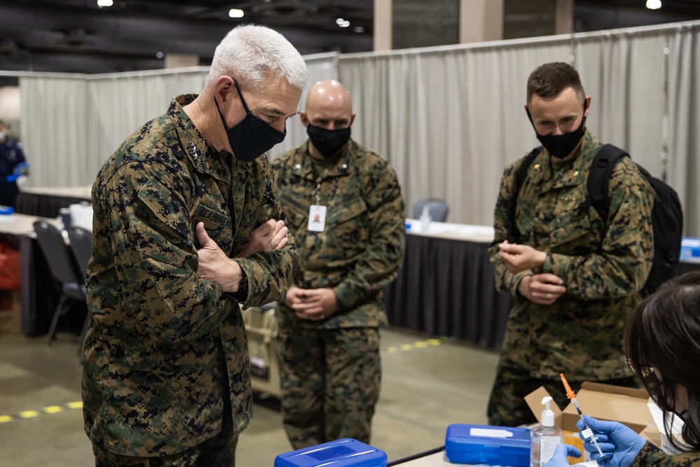 II MEF Commanding General visits the Center City Community Vaccination Center in Philadelphia