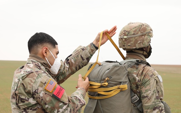 5th QM Paratroopers Enhance their Sling Load and Airborne Capabilities