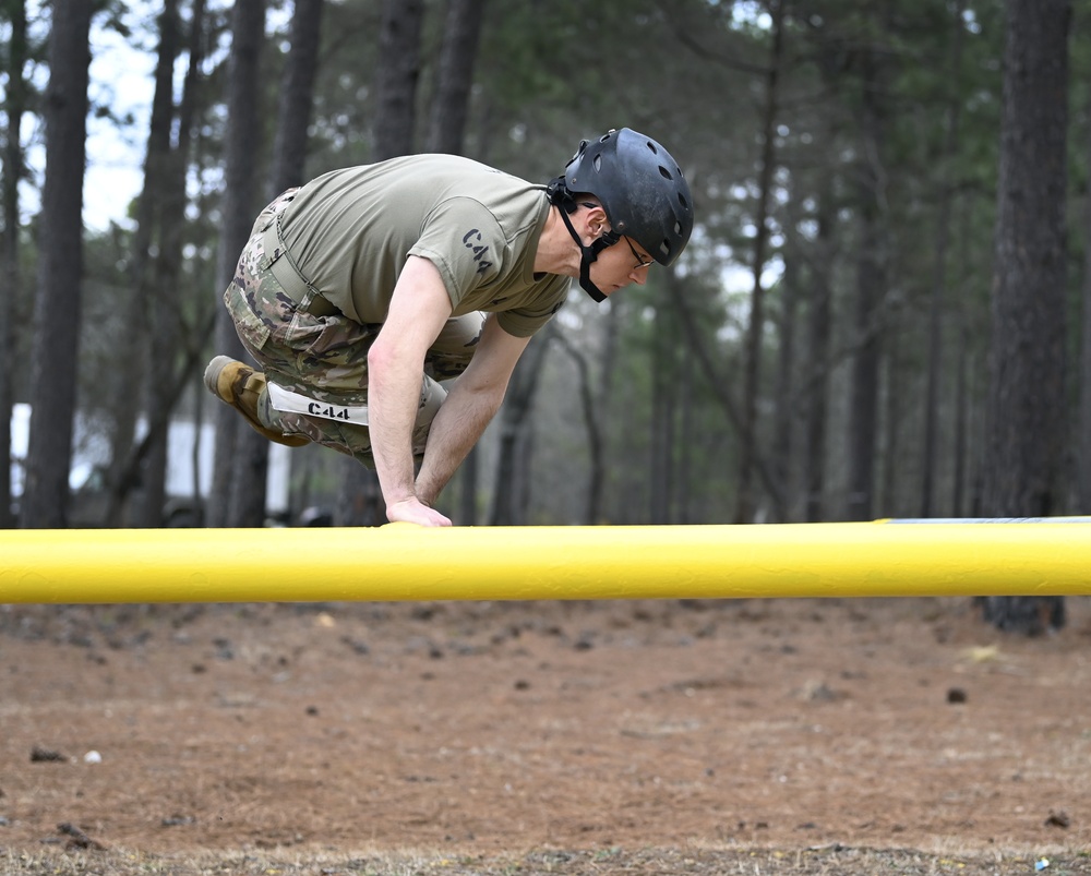 Civil Affairs Candidates Take On Obstacle Course