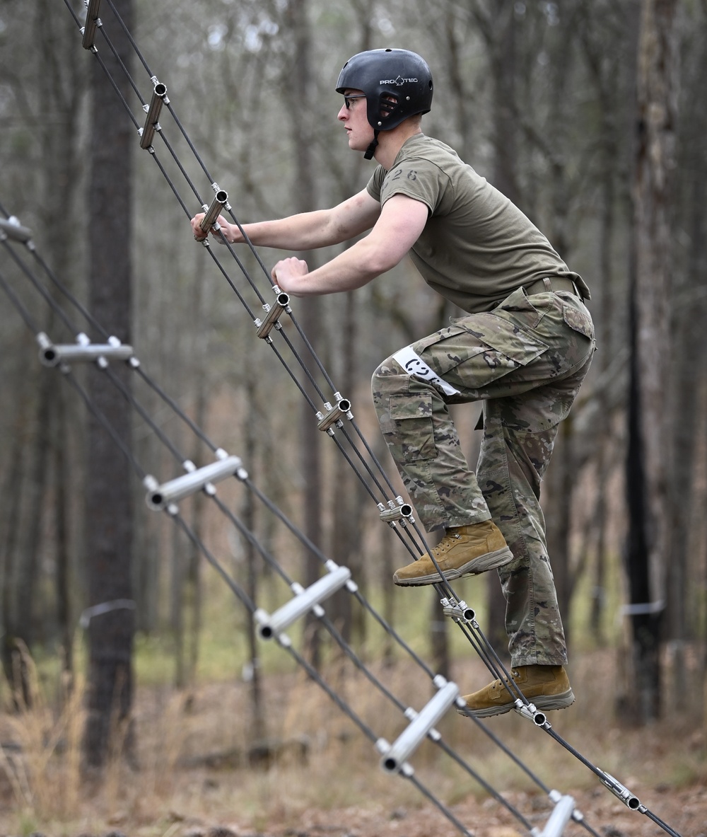 Civil Affairs Candidates Take On Obstacle Course