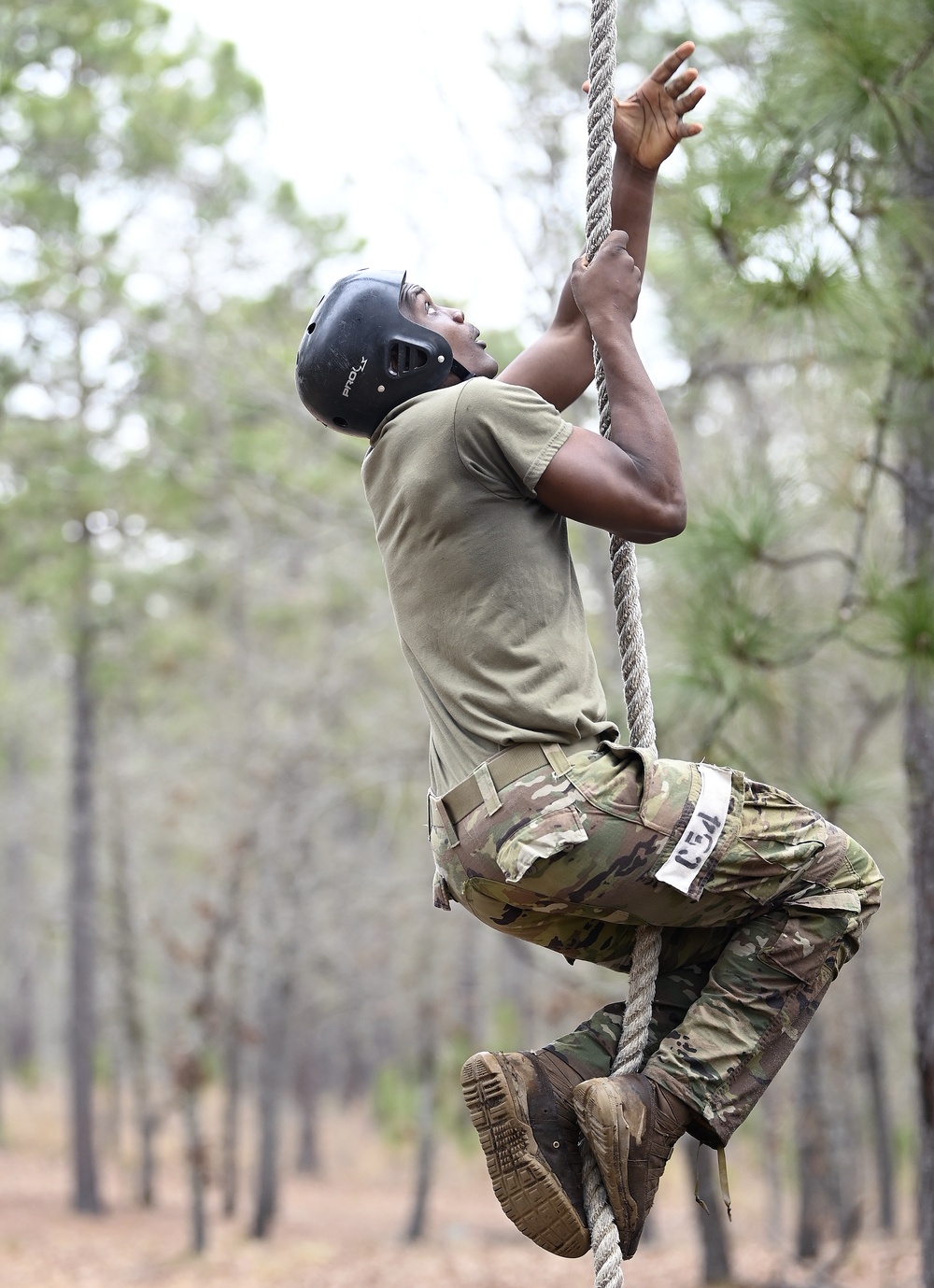 Civil Affairs Candidates Take On Obstacle Course