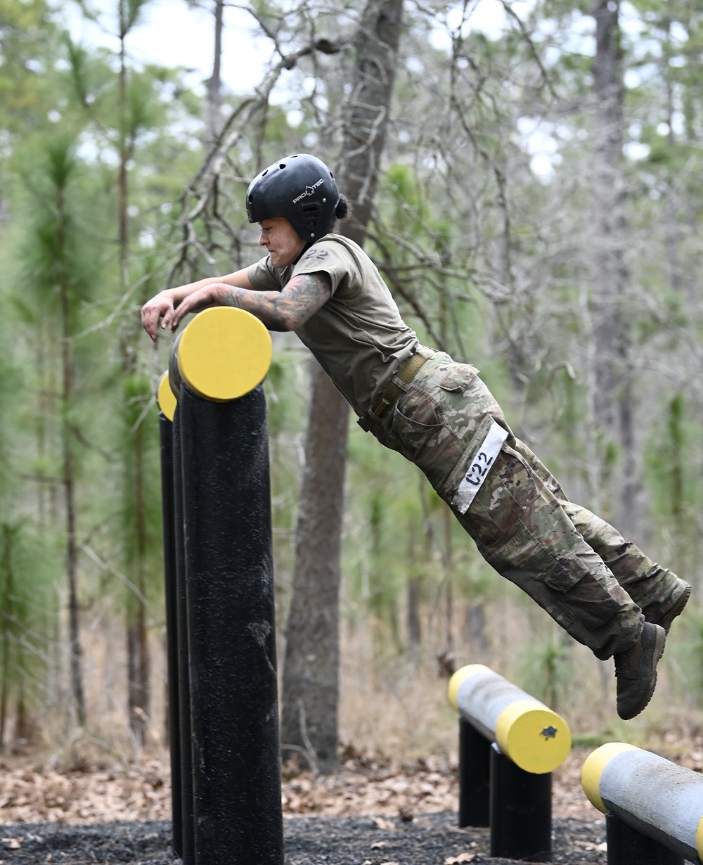 Civil Affairs Candidates Take On Obstacle Course