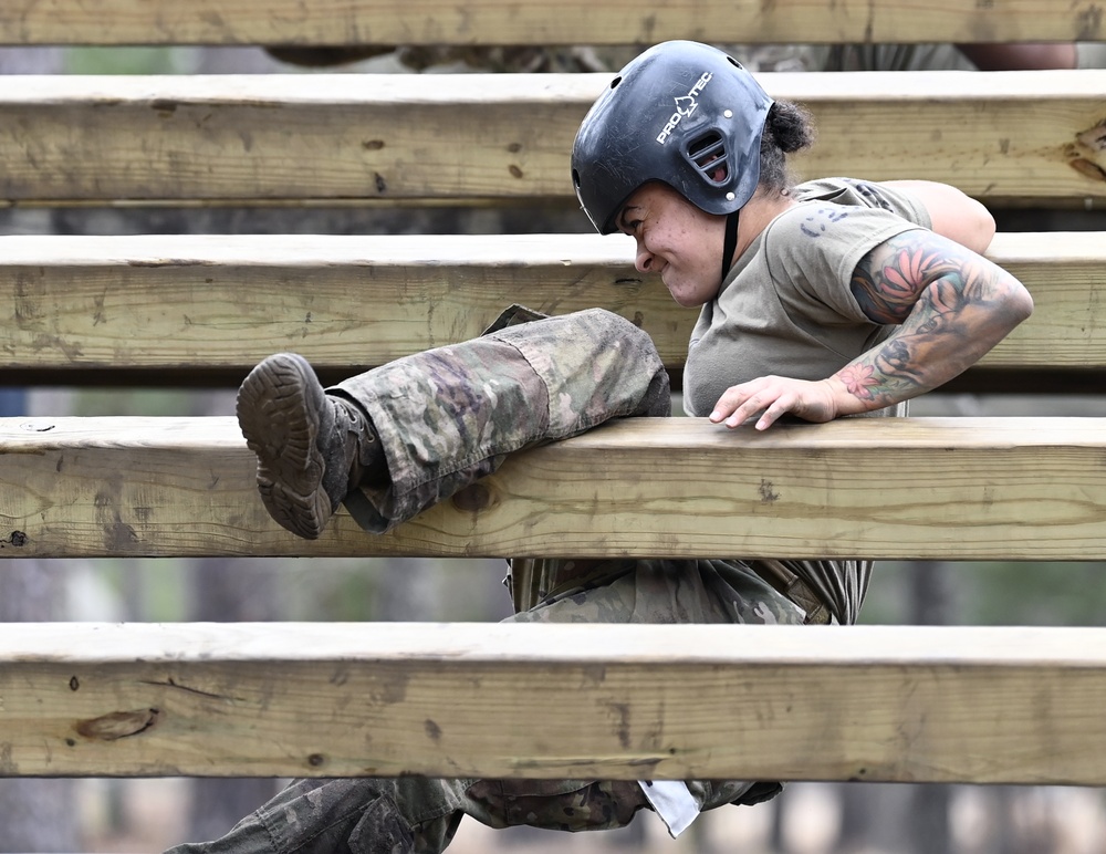 Civil Affairs Candidates Take On Obstacle Course