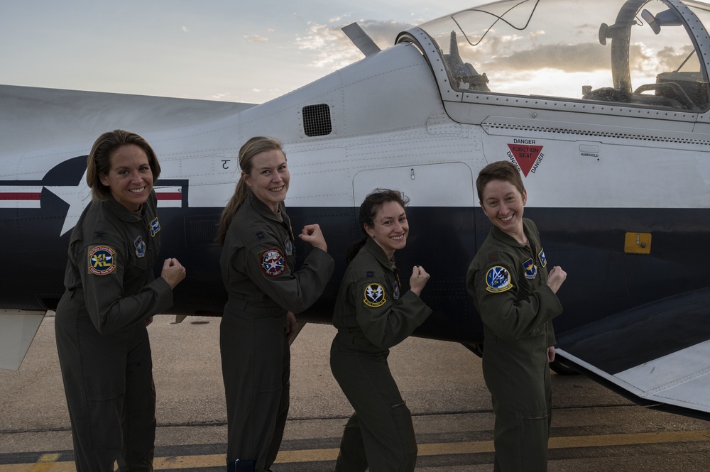 Female pilots of Laughlin