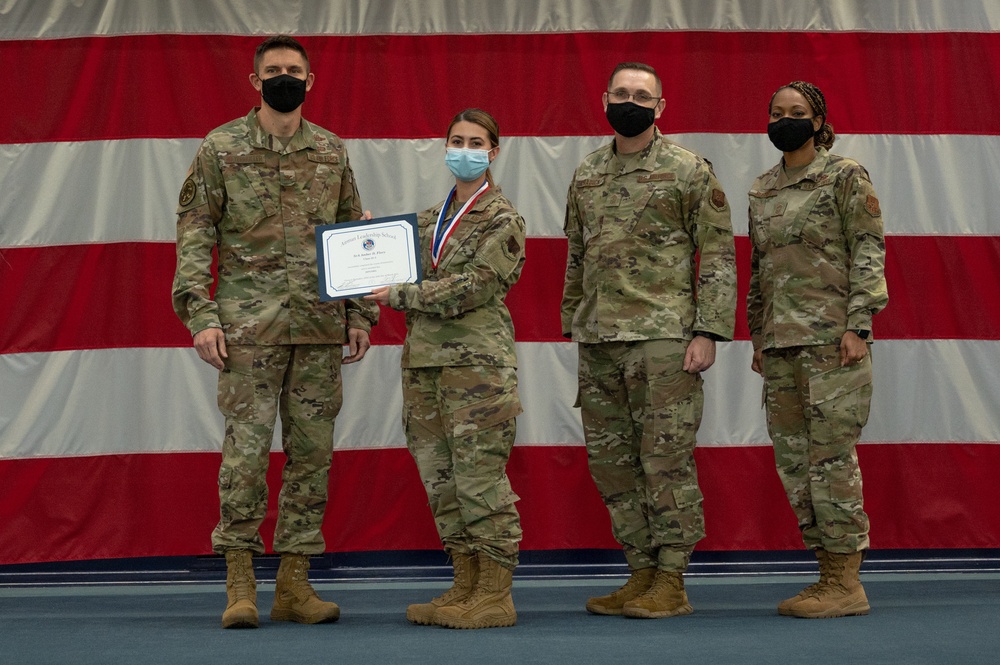 ALS class 21-3 graduates