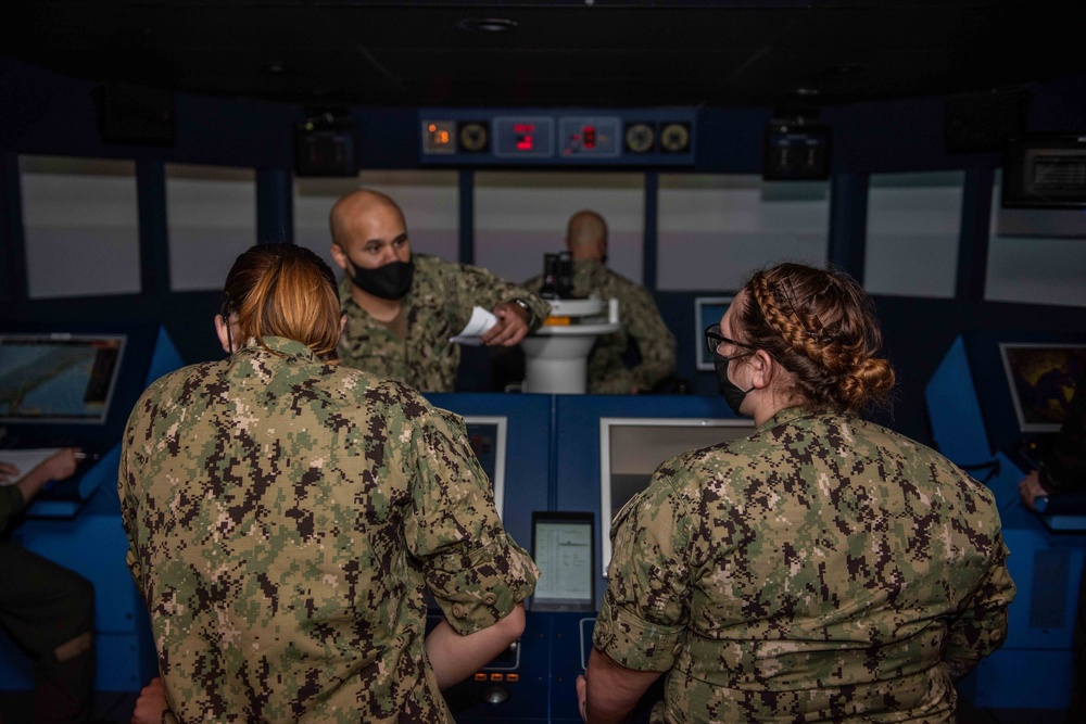 Sailors participate in training