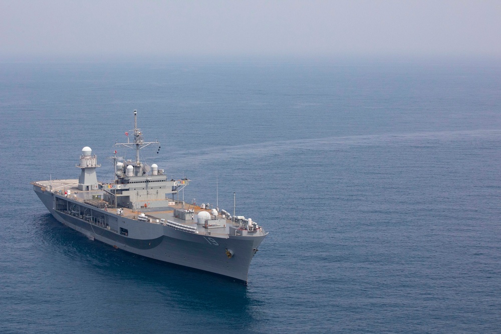 USS Blue Ridge Completes Bilateral Exercise with JMSDF