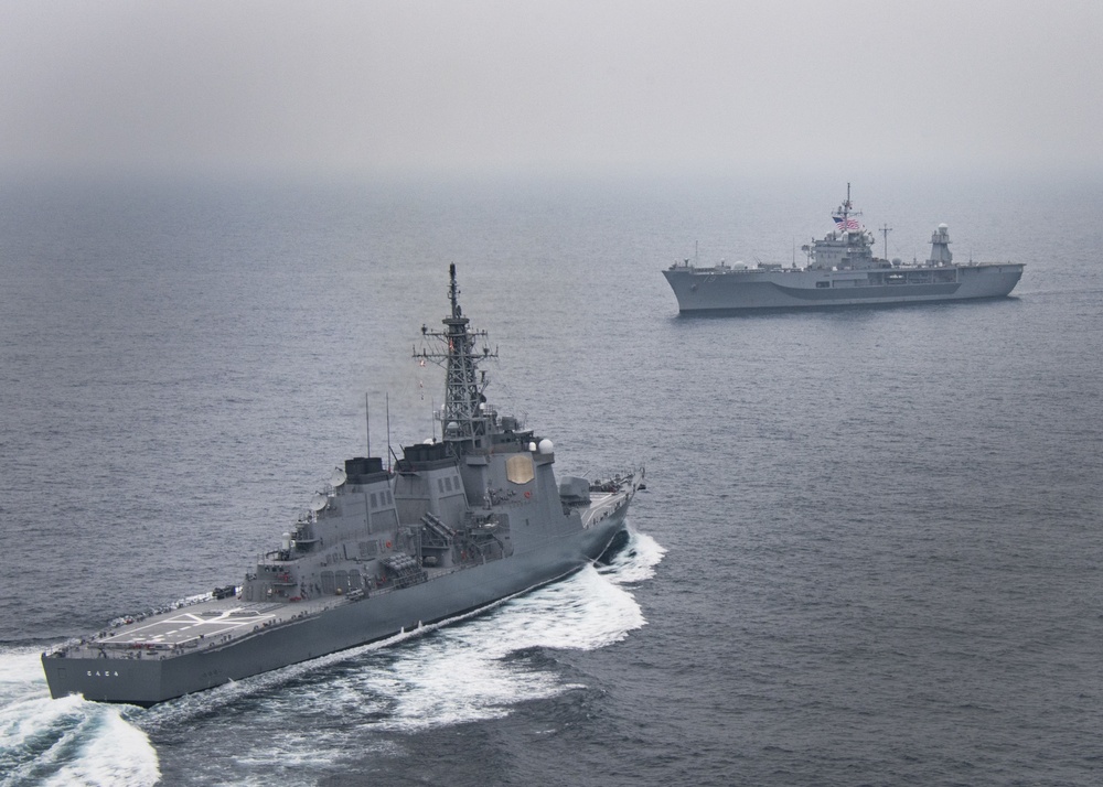 USS Blue Ridge, JS Kongo Conduct Bilateral Exercise