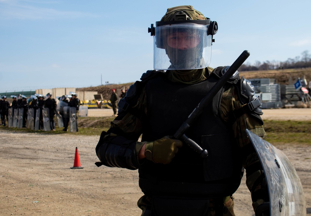 KFOR Polish Contingent braves fire phobia training