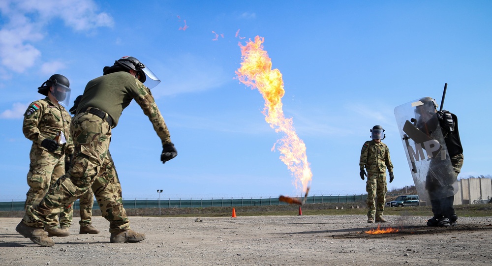 KFOR Polish Contingent braves fire phobia training