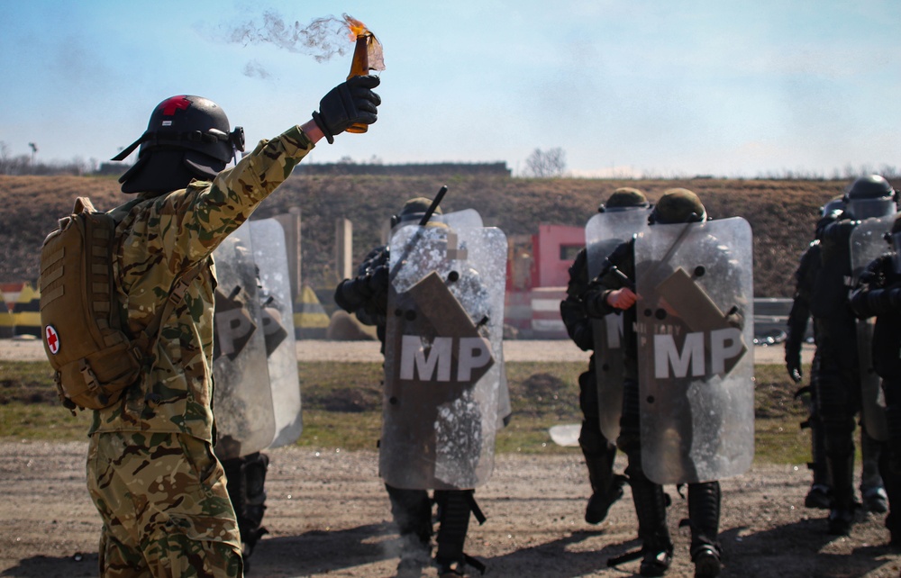 KFOR Polish Contingent braves fire phobia training