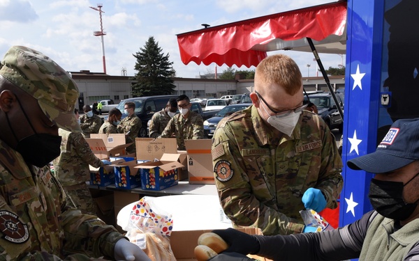 LRG, USO show support for Airmen