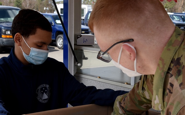 LRG, USO show support for Airmen