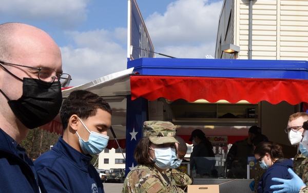 LRG, USO show support for Airmen