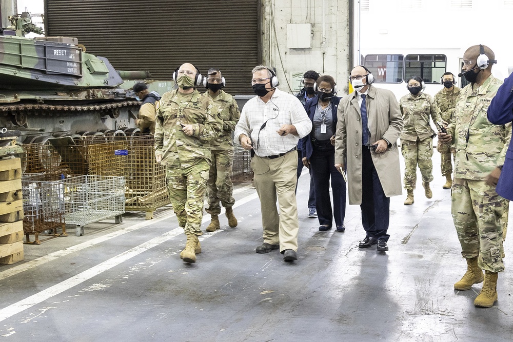 GEN Daly visits ANAD