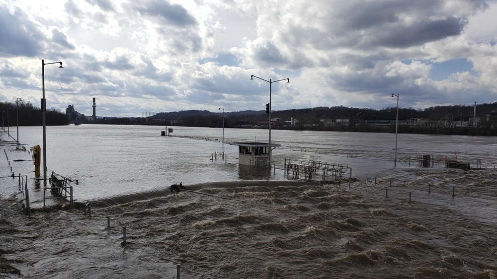 DVIDS - Images - High Water Means High Stakes For Pittsburgh Locks ...