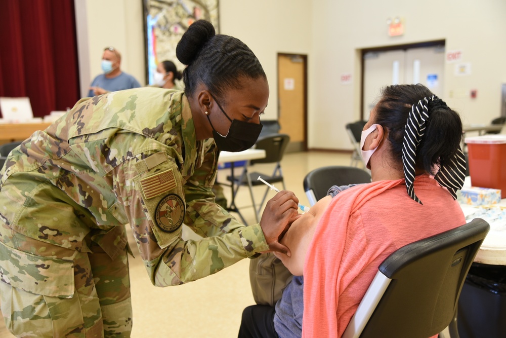 AZNG provides vaccinations to residents of Yuma County