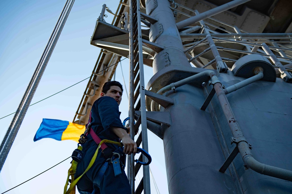 Monterey Conducts Operations in the Adriatic Sea