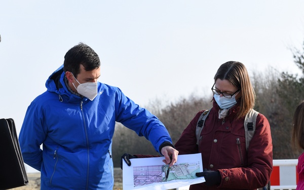 Local leaders visit Spangdahlem, discuss environment