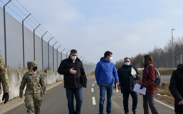 Local leaders visit Spangdahlem, discuss environment