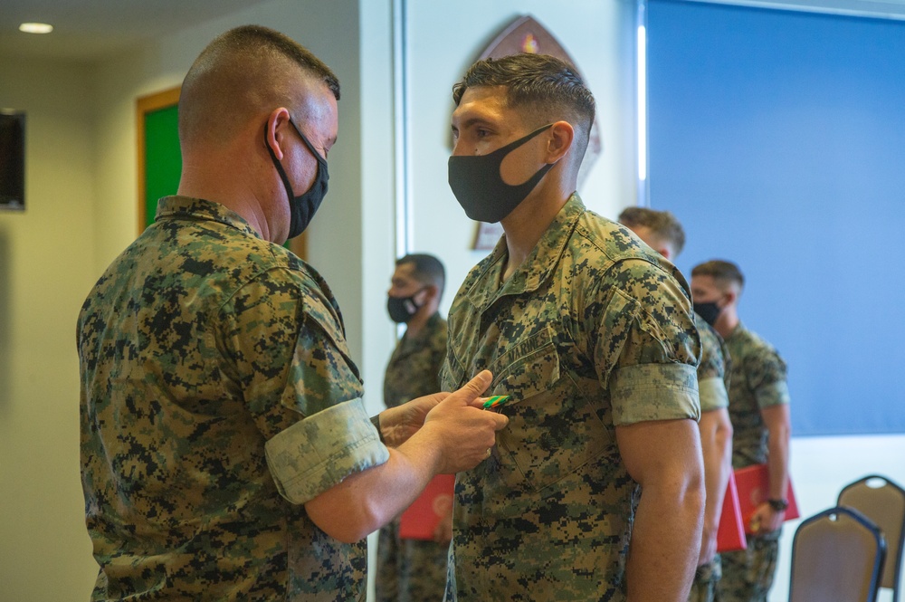 DVIDS - Images - Maj. Gen. Bierman presents Navy and Marine Corps ...