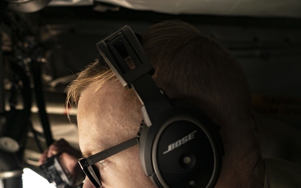 Python Ops refuel F-16s